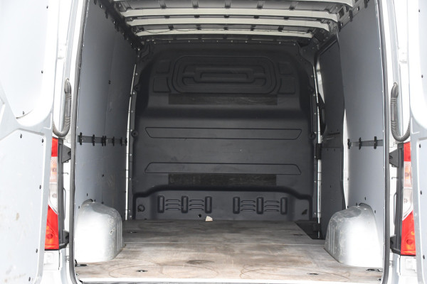 Mercedes-Benz Sprinter 316 2.2 CDI L2H1 AMG Edition Camera, Cruise, Carplay, Multimedia, 164pk, Automaat, Stoelverwarming, Standkachel, Uniek!