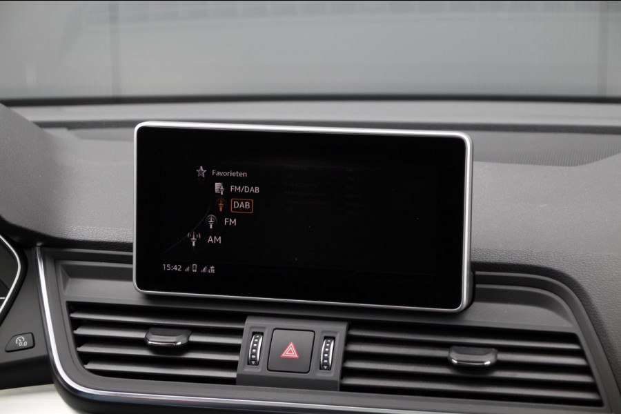 Audi Q5 50 TFSI e quattro S line | Luchtvering | Ruitjes | Pano | ACC