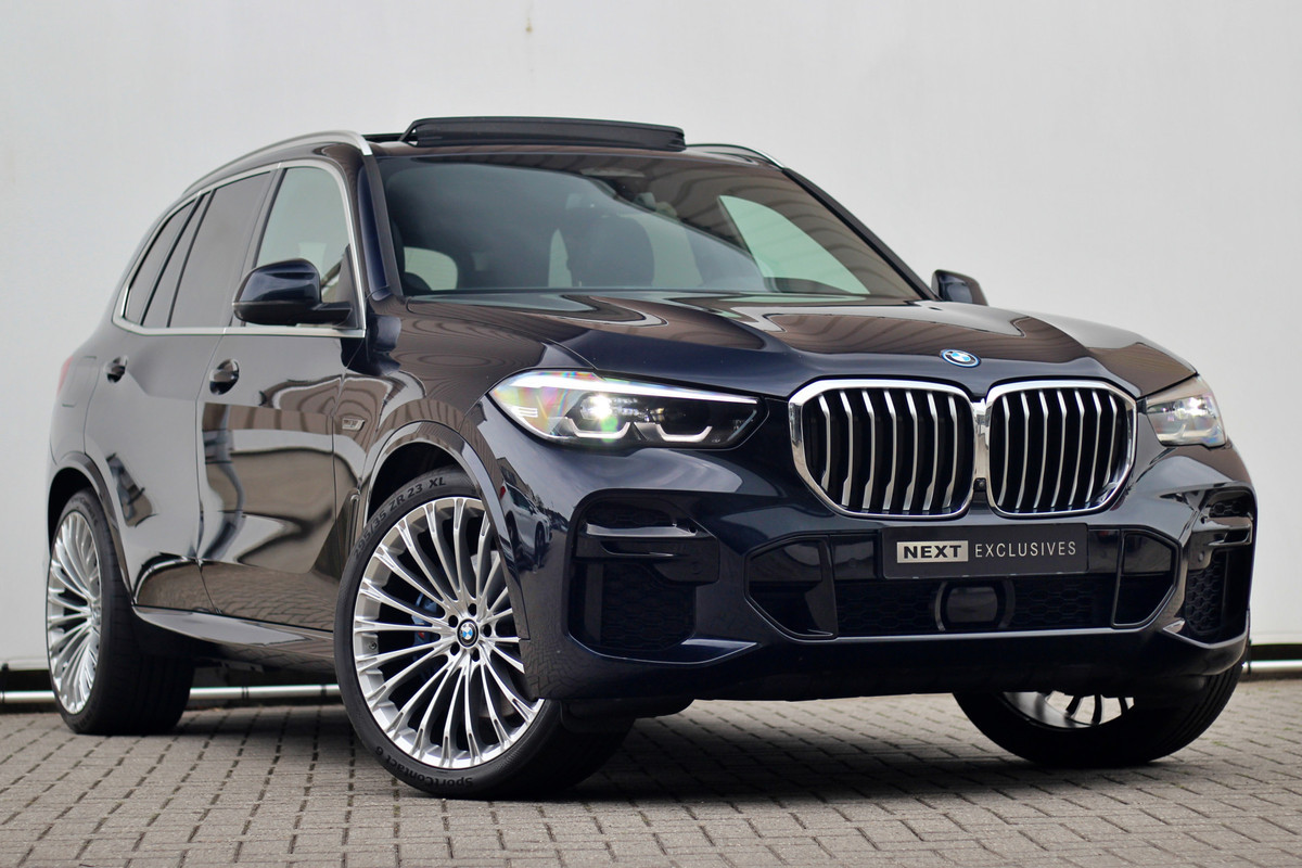 BMW X5 xDrive45e High Executive | M-sport | Pano | 23 inch | 360 | BTW BMW X5 xDrive45e High Executive | M-sport | Pano | 23 inch | 360 | BTW