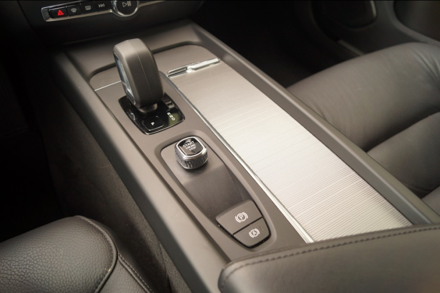 Volvo V60 2.0 B3 163pk Automaat Essential -LEER-LED-ECC-
