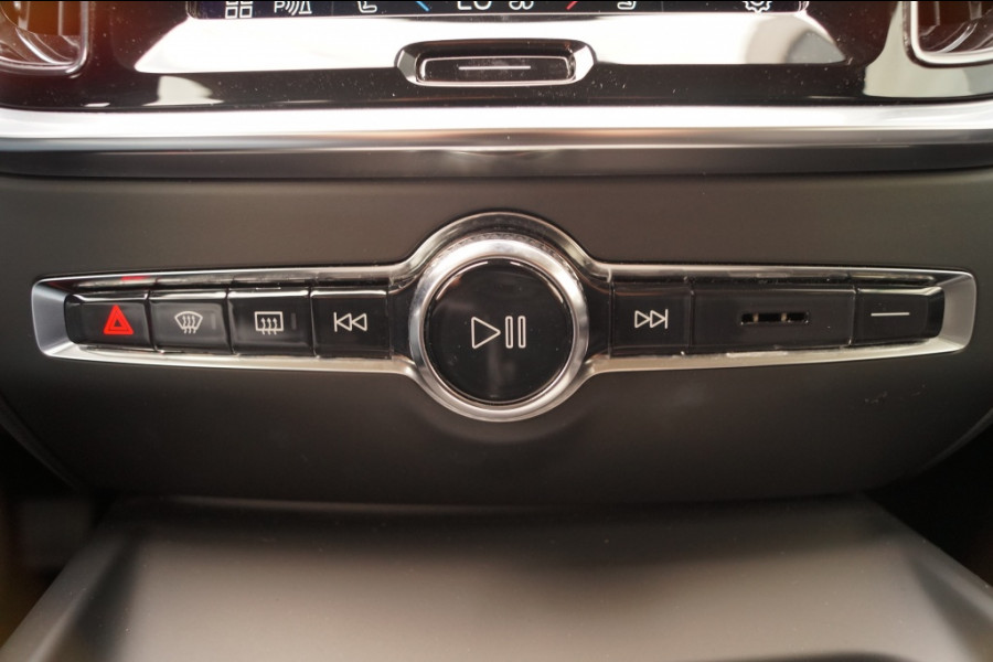 Volvo V60 2.0 B3 163pk Automaat Essential -LEER-LED-ECC-