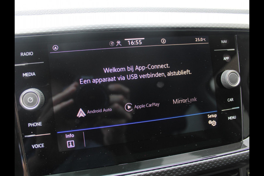 Volkswagen T-Cross 1.0 TSI Life | APPLE CARPLAY | BLACK DESIGN PACK |