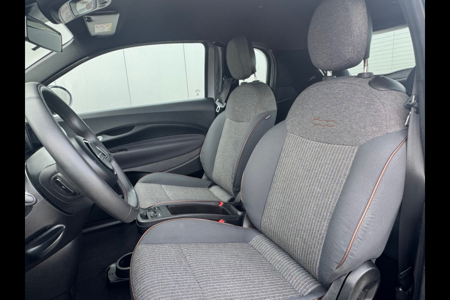 Fiat 500E 3+1 Icon 42 kWh * Black edition * AppleCarplay * Cruise * Rijstrooksensor *