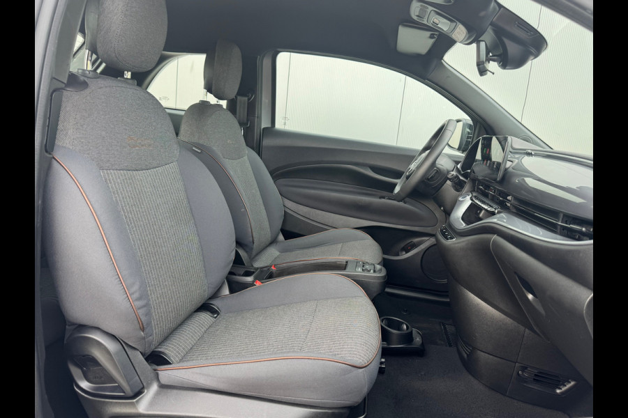 Fiat 500E 3+1 Icon 42 kWh * Black edition * AppleCarplay * Cruise * Rijstrooksensor *