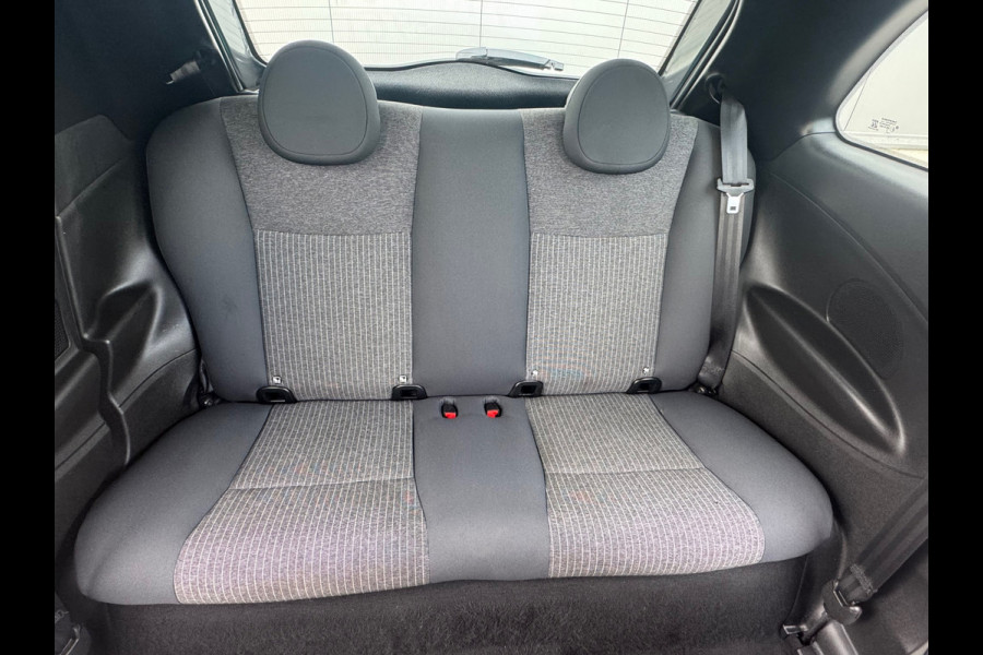 Fiat 500E 3+1 Icon 42 kWh * Black edition * AppleCarplay * Cruise * Rijstrooksensor *