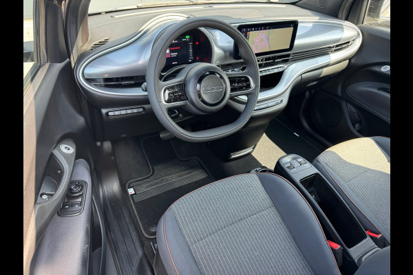 Fiat 500E 3+1 Icon 42 kWh * Black edition * AppleCarplay * Cruise * Rijstrooksensor *