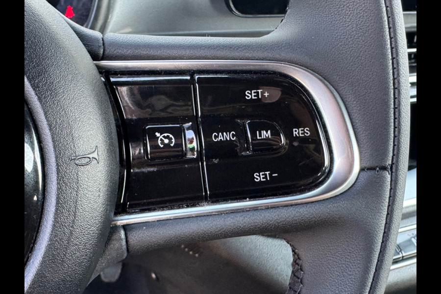 Fiat 500E 3+1 Icon 42 kWh * Black edition * AppleCarplay * Cruise * Rijstrooksensor *