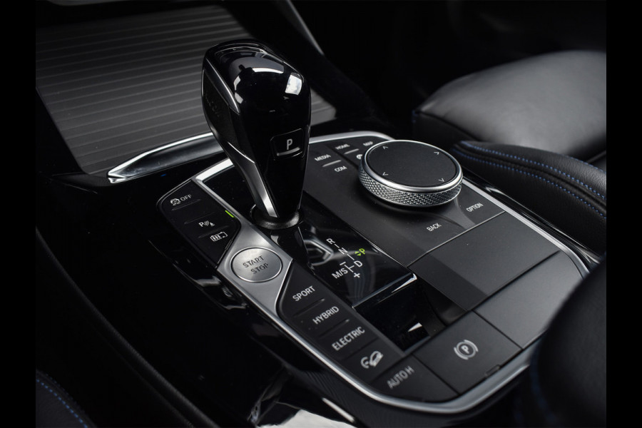 BMW X3 xDrive30e HIGH EXECUTIVE | M-SPORT | PANORAMADAK | PERFORMACNE SEATS | SHADOW-LINE | MEMORY SEATS | HARMAN\KARDON | HEAD-UP | CA