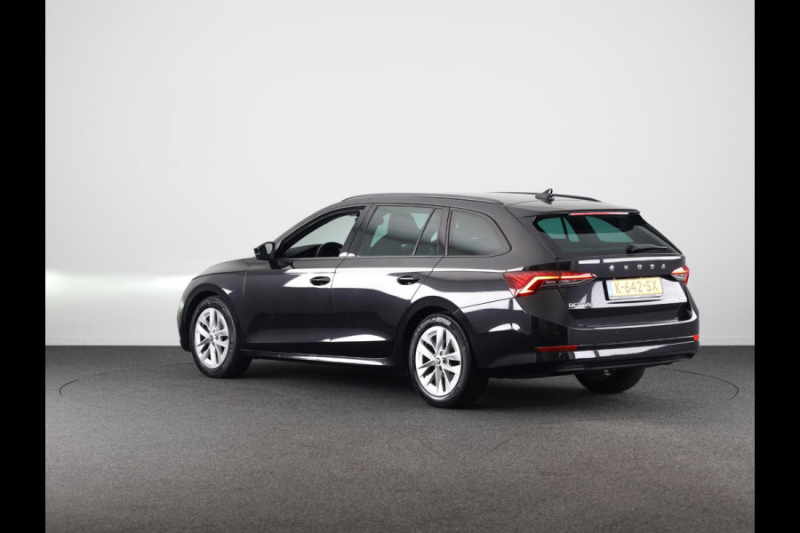 Škoda Octavia Combi 1.0 e-TSI Sport Business 110 pk Automaat (DSG) | Navigatie | Parkeersensoren | Adaptieve cruise control | LED koplampen |