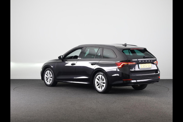 Škoda Octavia Combi 1.0 e-TSI Sport Business 110 pk Automaat (DSG) | Navigatie | Parkeersensoren | Adaptieve cruise control | LED koplampen |