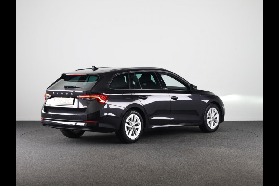 Škoda Octavia Combi 1.0 e-TSI Sport Business 110 pk Automaat (DSG) | Navigatie | Parkeersensoren | Adaptieve cruise control | LED koplampen |