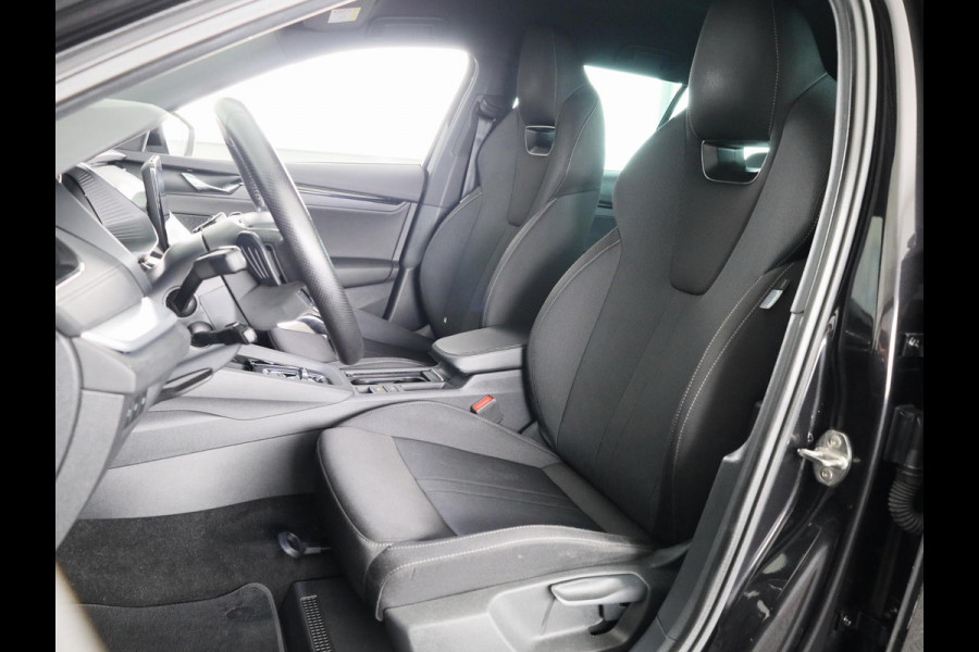 Škoda Octavia Combi 1.0 e-TSI Sport Business 110 pk Automaat (DSG) | Navigatie | Parkeersensoren | Adaptieve cruise control | LED koplampen |