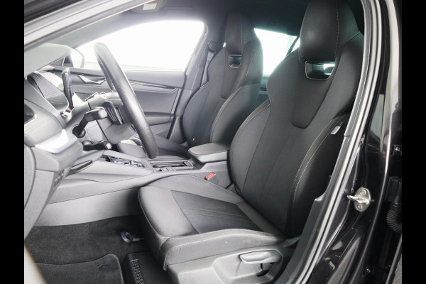 Škoda Octavia Combi 1.0 e-TSI Sport Business 110 pk Automaat (DSG) | Navigatie | Parkeersensoren | Adaptieve cruise control | LED koplampen |