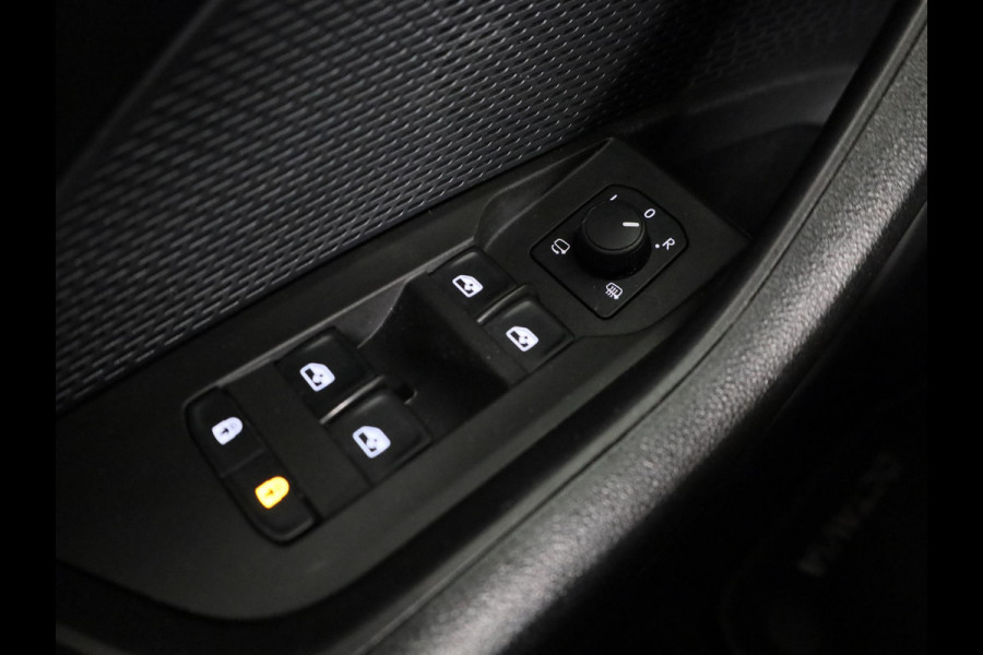Škoda Octavia Combi 1.0 e-TSI Sport Business 110 pk Automaat (DSG) | Navigatie | Parkeersensoren | Adaptieve cruise control | LED koplampen |