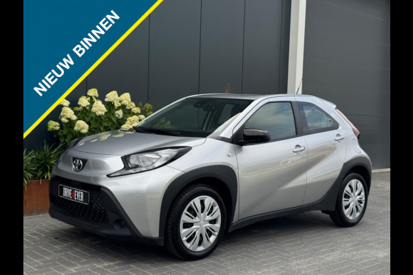 Toyota Aygo X 1.0 VVT-i MT Play NAVI AIRCO CAMERA ELEK PAKKET GARANTIE
