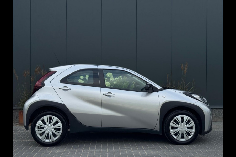 Toyota Aygo X 1.0 VVT-i MT Play NAVI AIRCO CAMERA ELEK PAKKET GARANTIE