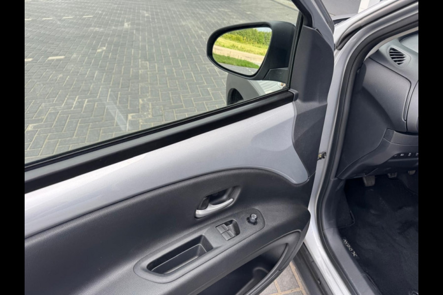 Toyota Aygo X 1.0 VVT-i MT Play NAVI AIRCO CAMERA ELEK PAKKET GARANTIE