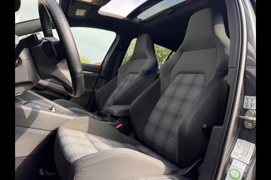 Volkswagen Golf 1.4 eHybrid GTE Pano/Matrix/HuD/Camera