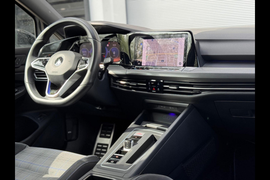 Volkswagen Golf 1.4 eHybrid GTE Pano/Matrix/HuD/Camera