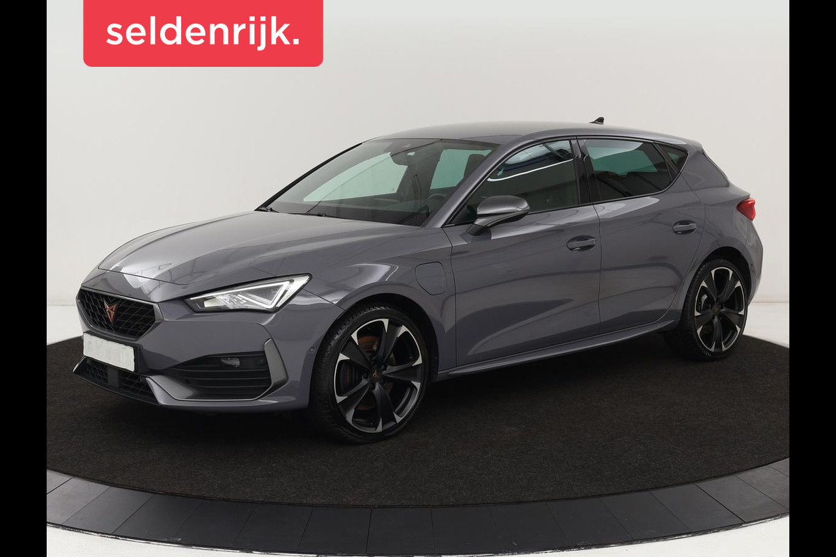 CUPRA Leon 1.4 e-Hybrid VZ | 245pk | Stoel & stuurverwarming | Camera | Carplay | Adaptive cruise | Navigatie | Keyless | Full LED | PHEV CUPRA Leon 1.4 e-Hybrid VZ | 245pk | Stoel & stuurverwarming | Camera | Carplay | Adaptive cruise | Navigatie | Keyless | Full LED | PHEV