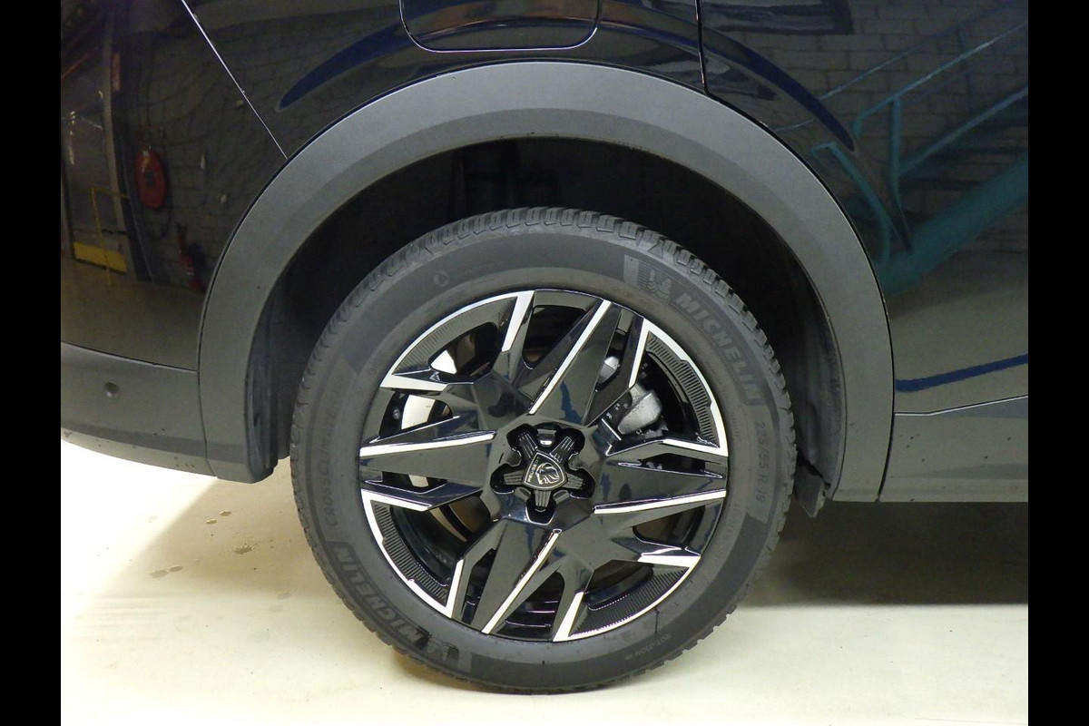 Peugeot 5008 1.2 Hybrid 136 Allure Peugeot 5008 1.2 Hybrid 136 Allure