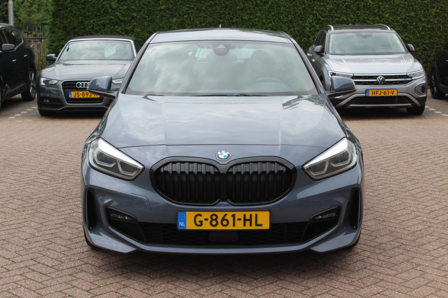 BMW 1-serie 118i Executive Ed. M Sport / Camera / Navigatie / 18'' / Sportstoelen / Stuur + Stoelverwarming / DAB / Cruise Control