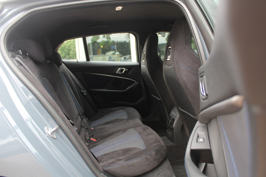 BMW 1-serie 118i Executive Ed. M Sport / Camera / Navigatie / 18'' / Sportstoelen / Stuur + Stoelverwarming / DAB / Cruise Control