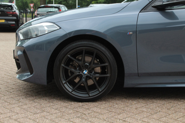 BMW 1-serie 118i Executive Ed. M Sport / Camera / Navigatie / 18'' / Sportstoelen / Stuur + Stoelverwarming / DAB / Cruise Control