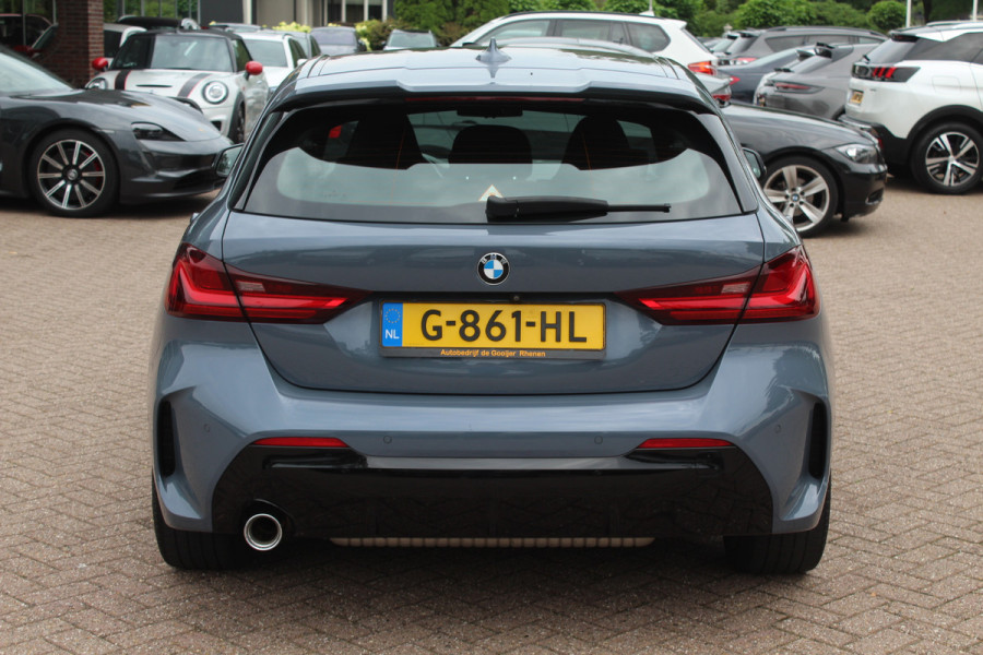 BMW 1-serie 118i Executive Ed. M Sport / Camera / Navigatie / 18'' / Sportstoelen / Stuur + Stoelverwarming / DAB / Cruise Control