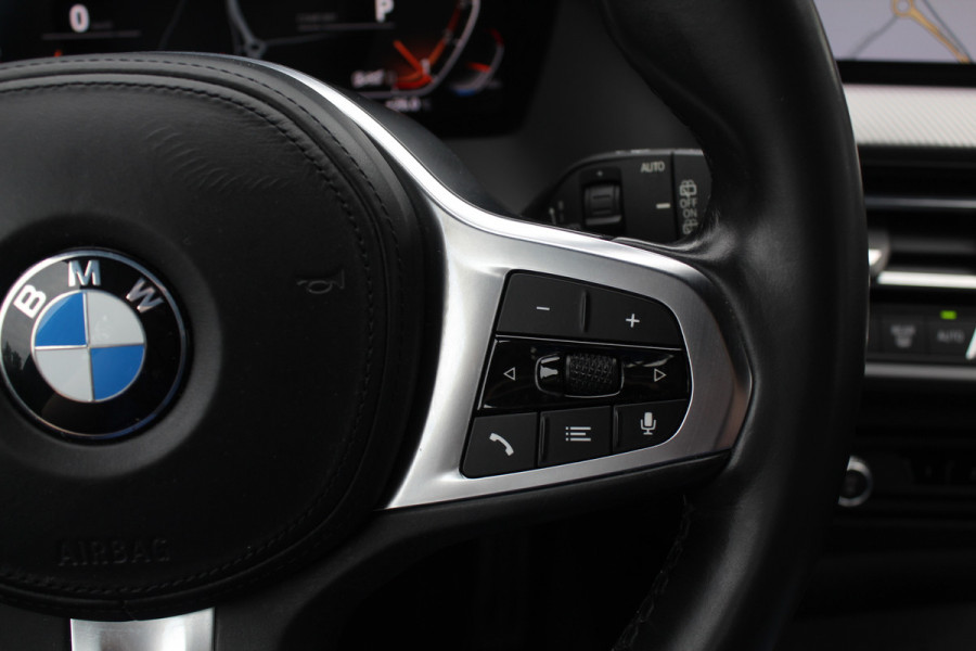 BMW 1-serie 118i Executive Ed. M Sport / Camera / Navigatie / 18'' / Sportstoelen / Stuur + Stoelverwarming / DAB / Cruise Control