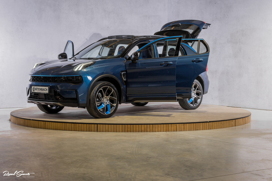 Lynk & Co 01 1.5 | Nieuw en ongebruikt met 4 jaar fabrieksgarantie | Adaptieve cruise | Panorama dak | Memory | Apple carplay |