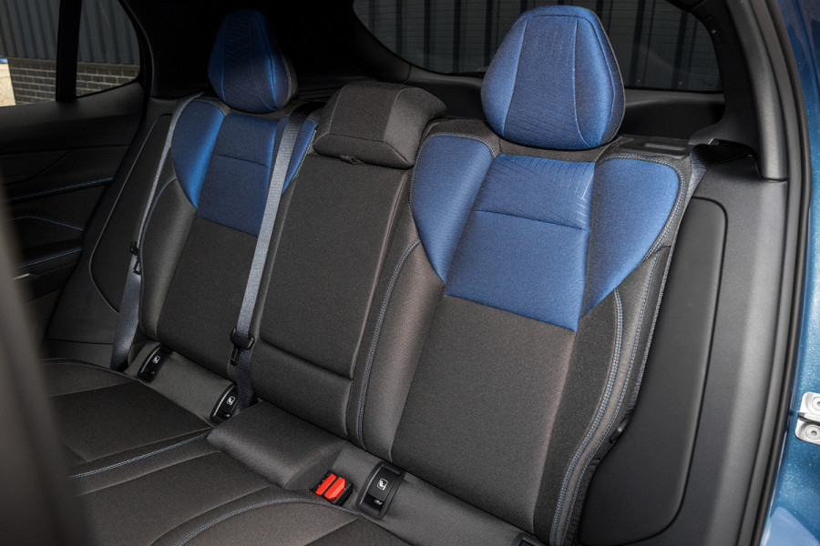 Lynk & Co 01 1.5 | Nieuw en ongebruikt met 4 jaar fabrieksgarantie | Adaptieve cruise | Panorama dak | Memory | Apple carplay |