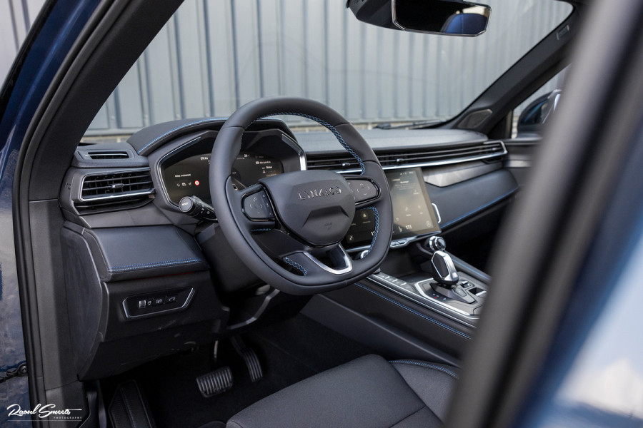 Lynk & Co 01 1.5 | Nieuw en ongebruikt met 4 jaar fabrieksgarantie | Adaptieve cruise | Panorama dak | Memory | Apple carplay |