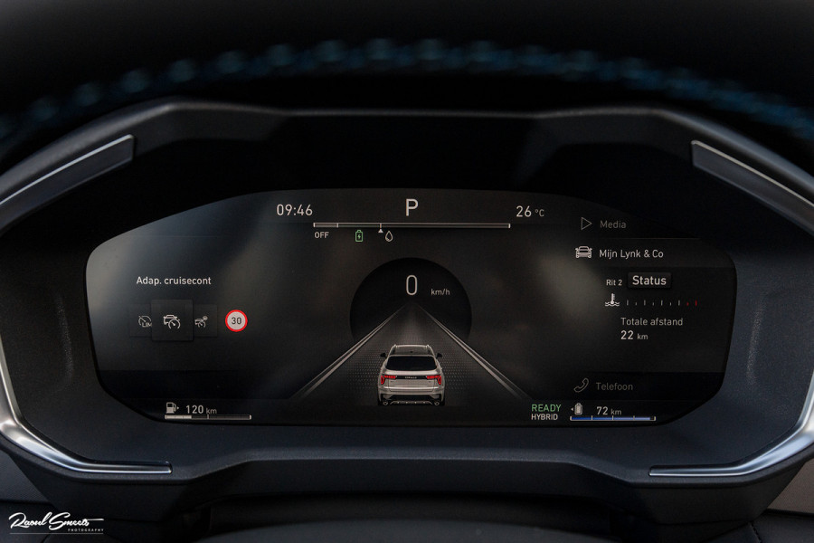Lynk & Co 01 1.5 | Nieuw en ongebruikt met 4 jaar fabrieksgarantie | Adaptieve cruise | Panorama dak | Memory | Apple carplay |