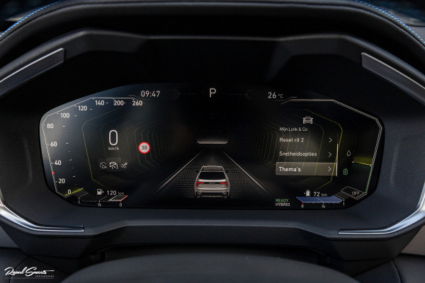 Lynk & Co 01 1.5 | Nieuw en ongebruikt met 4 jaar fabrieksgarantie | Adaptieve cruise | Panorama dak | Memory | Apple carplay |