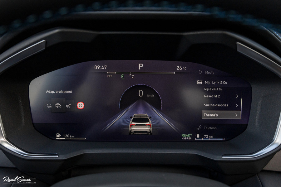 Lynk & Co 01 1.5 | Nieuw en ongebruikt met 4 jaar fabrieksgarantie | Adaptieve cruise | Panorama dak | Memory | Apple carplay |