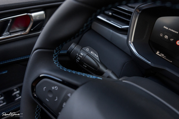 Lynk & Co 01 1.5 | Nieuw en ongebruikt met 4 jaar fabrieksgarantie | Adaptieve cruise | Panorama dak | Memory | Apple carplay |