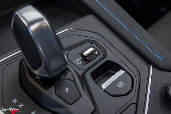 Lynk & Co 01 1.5 | Nieuw en ongebruikt met 4 jaar fabrieksgarantie | Adaptieve cruise | Panorama dak | Memory | Apple carplay |