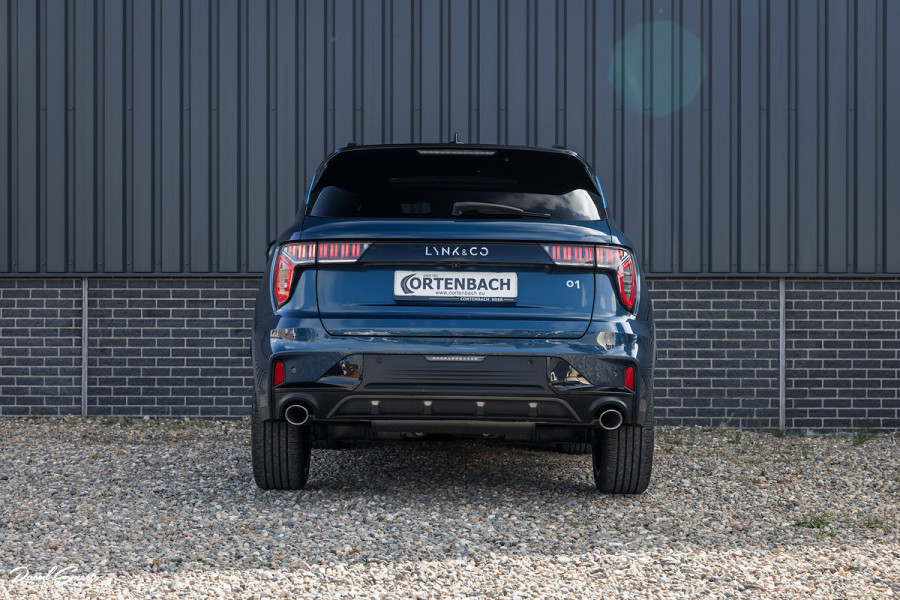 Lynk & Co 01 1.5 | Nieuw en ongebruikt met 4 jaar fabrieksgarantie | Adaptieve cruise | Panorama dak | Memory | Apple carplay |