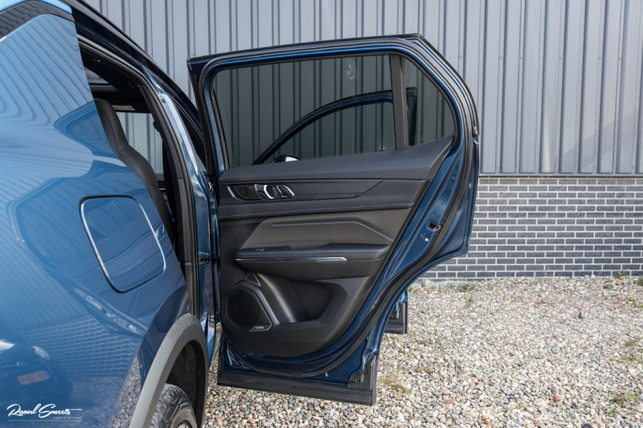 Lynk & Co 01 1.5 | Nieuw en ongebruikt met 4 jaar fabrieksgarantie | Adaptieve cruise | Panorama dak | Memory | Apple carplay |