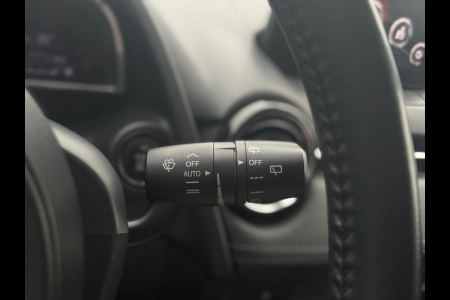 Mazda 2 1.5 Skyactiv-G GT-M |Navi|LED|CarPlay/android auto|Dodehoek|Keyless|PDC+Cam|Stoelverwarming|HUD|Parkeerhulp|Clima|