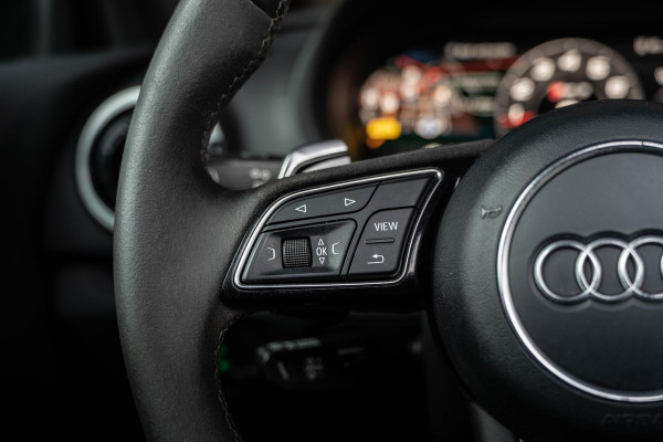 Audi RS3 Limousine 2.5 TFSI quattro | Panorama | B&O | Afneembare Trekhaak