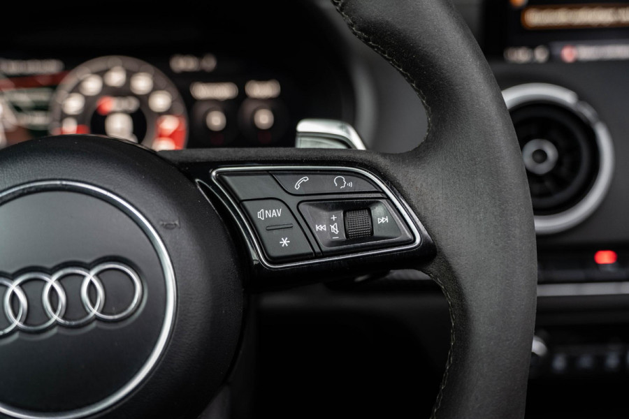 Audi RS3 Limousine 2.5 TFSI quattro | Panorama | B&O | Afneembare Trekhaak