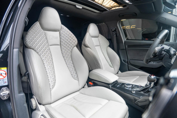 Audi RS3 Limousine 2.5 TFSI quattro | Panorama | B&O | Afneembare Trekhaak