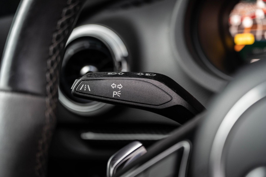 Audi RS3 Limousine 2.5 TFSI quattro | Panorama | B&O | Afneembare Trekhaak