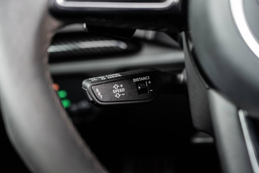 Audi RS3 Limousine 2.5 TFSI quattro | Panorama | B&O | Afneembare Trekhaak