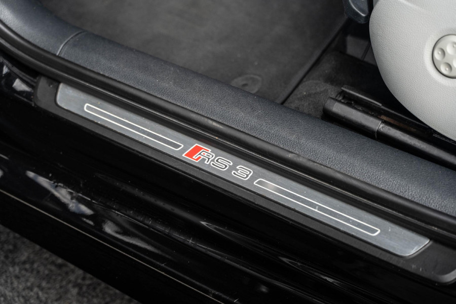 Audi RS3 Limousine 2.5 TFSI quattro | Panorama | B&O | Afneembare Trekhaak