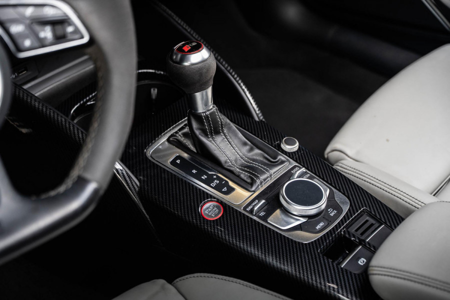 Audi RS3 Limousine 2.5 TFSI quattro | Panorama | B&O | Afneembare Trekhaak