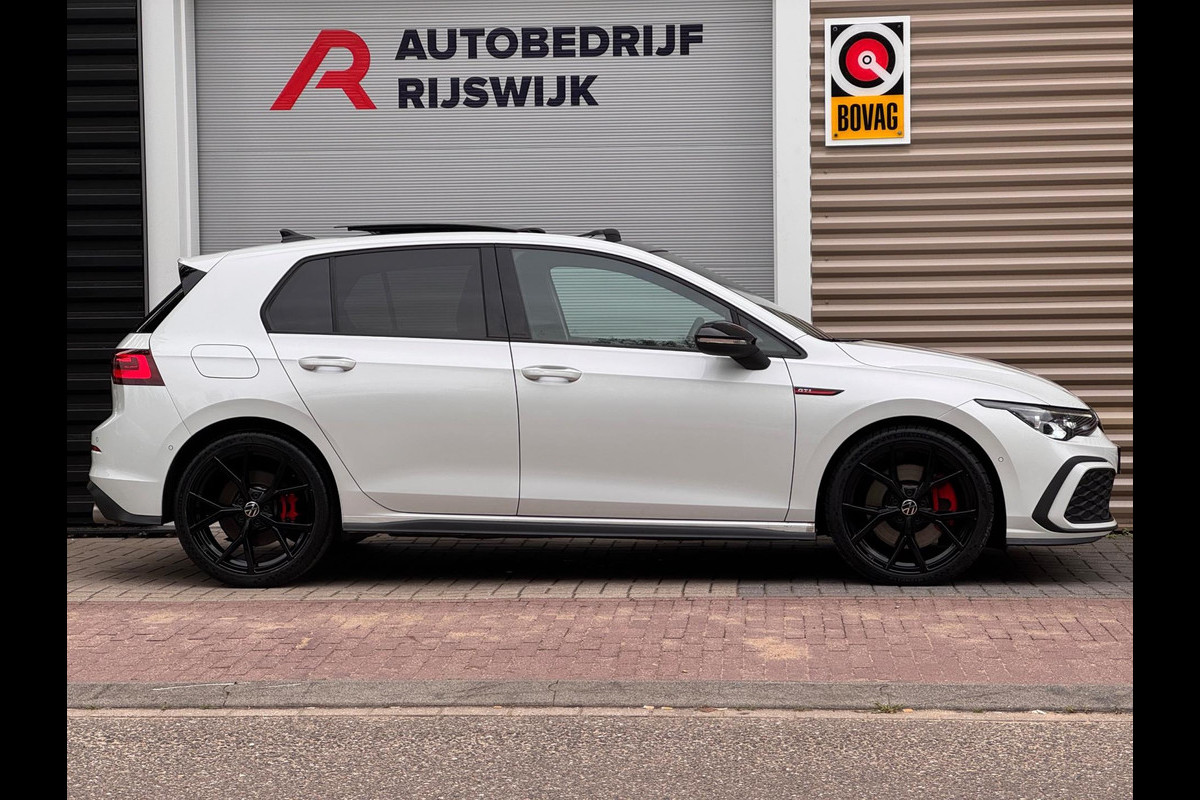 Volkswagen Golf 2.0 TSI GTI Leer/Pano/H&K/Camera Volkswagen Golf 2.0 TSI GTI Leer/Pano/H&K/Camera