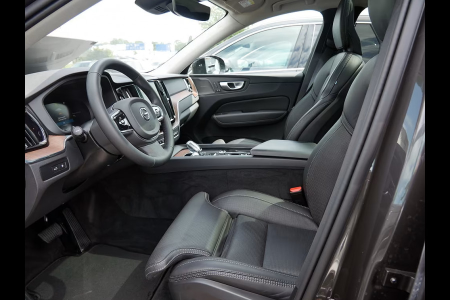 Volvo XC60 2.0 T8 Plug-in hybrid AWD Plus Dark (335kW/455PK) FULL OPTION (PANO / TREKH) ** 1e EIG - Ex VOLVO) ** INFORMEER OOK NAAR ONZE AANTREKKELIJKE FINANCIAL-LEASE TARIEVEN **